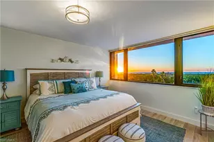 5601 Turtle Bay Dr, Naples, FL 34108 - Photo 9