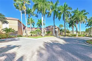 1265 Wildwood Lakes Blvd, Naples, FL 34104 - Photo 25