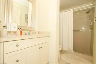 10686 Gulf Shore Dr, Naples, FL 34108 - Photo 9