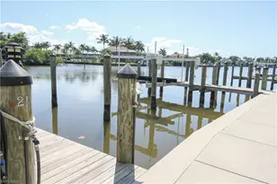 10686 Gulf Shore Dr, Naples, FL 34108 - Photo 17