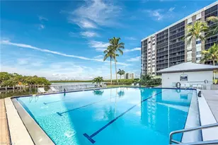 17 Bluebill Ave, Naples, FL 34108 - Photo 11