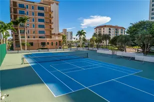 10682 Gulf Shore Dr, Naples, FL 34108 - Photo 31