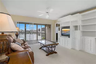 10682 Gulf Shore Dr, Naples, FL 34108 - Photo 17