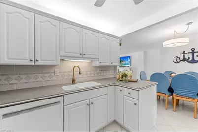 1977 Gulf Shore Blvd N #204, Naples, FL 34102 - Photo 15