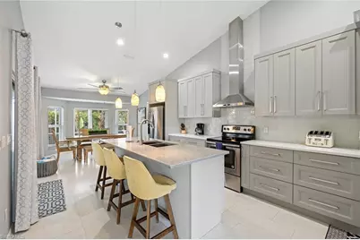 690 Amber Dr, Marco Island, FL 34145 - Photo 7