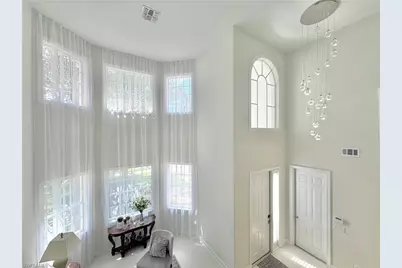 12667 Biscayne Ct, Naples, FL 34105 - Photo 5