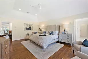 2700 Treasure Ln, Naples, FL 34102 - Photo 21