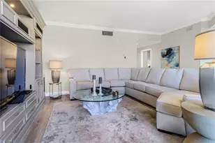 450 Bayfront Pl, Naples, FL 34102 - Photo 7