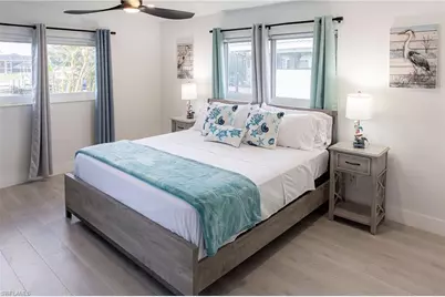 1401 SE 36th Ter, Cape Coral, FL 33904 - Photo 9