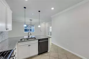 20005 Parrot Key Ct, Estero, FL 33928 - Photo 9