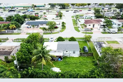 18040 NW 2nd Ct, Miami Gardens, FL 33971 - Photo 31