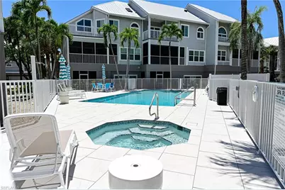 117 Barefoot Cir #18, Bonita Springs, FL 34134 - Photo 5