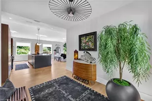 746 Park Ave, Naples, FL 34110 - Photo 3