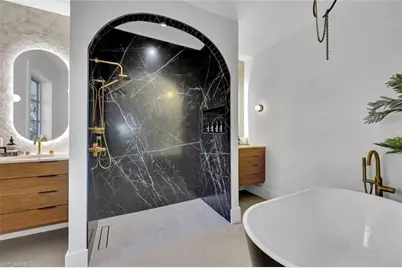 746 Park Ave, Naples, FL 34110 - Photo 9