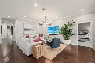 646 Vintage Reserve Cir, Naples, FL 34119 - Photo 7