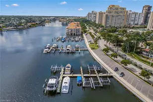 4680 Gulf Shore Blvd N, Naples, FL 34103 - Photo 11