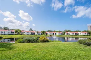 577 Beachwalk Cir, Naples, FL 34108 - Photo 25