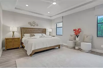 12973 Pembroke Dr, Naples, FL 34105 - Photo 9