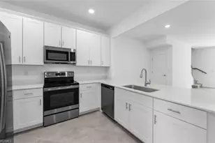 2876 Citrus St, Naples, FL 34120 - Photo 3