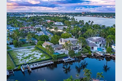 730 21st Ave S, Naples, FL 34102 - Photo 11