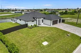 1607 NE 23rd St, Cape Coral, FL 33909 - Photo 33