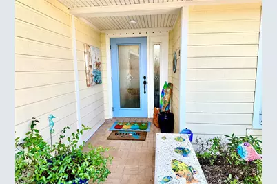 410 Cristobal St, Naples, FL 34113 - Photo 3