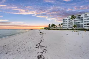 2121 Gulf Shore Blvd N, Naples, FL 34102 - Photo 13