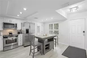 9101 Vanderbilt Dr, Naples, FL 34108 - Photo 7