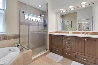 8106 Tauren Ct, Naples, FL 34119 - Photo 17