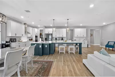 2082 Grove Dr, Naples, FL 34120 - Photo 9