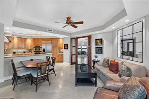 285 Grande Way, Naples, FL 34110 - Photo 13
