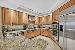 285 Grande Way, Naples, FL 34110 - Photo 11