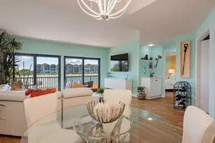 421 La Peninsula Blvd, Naples, FL 34113 - Photo 5