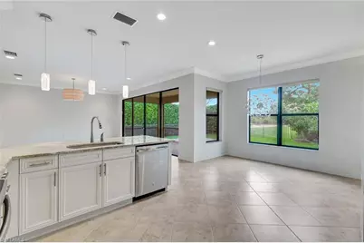 3430 Tigris Ln, Naples, FL 34119 - Photo 11