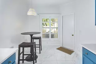 114 Amblewood Ln, Naples, FL 34105 - Photo 9