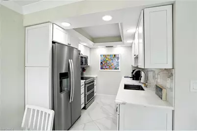 896 Buttonwood Dr #112, Fort Myers Beach, FL 33931 - Photo 13