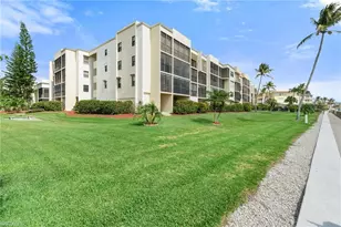 838 W Elkcam Cir, Marco Island, FL 34145 - Photo 27