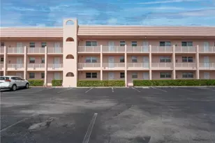 180 Turtle Lake Ct, Naples, FL 34105 - Photo 1