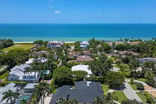 194 4th Ave N, Naples, FL 34102 - Photo 3