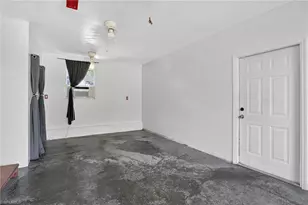 245 Hubbard Ave, North Fort Myers, FL 33917 - Photo 25