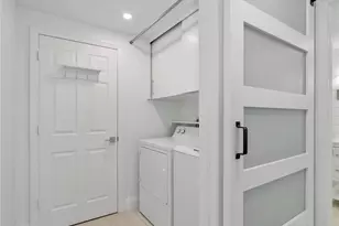 13105 Vanderbilt Dr, Naples, FL 34110 - Photo 23