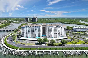 13105 Vanderbilt Dr, Naples, FL 34110 - Photo 37