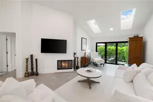 4006 Crayton Rd, Naples, FL 34103 - Photo 15