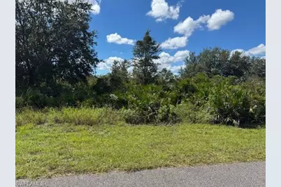 2711 66th St W, Lehigh Acres, FL 33971 - Photo 3