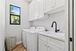 3530 Hibiscus Ave, Naples, FL 34104 - Photo 13