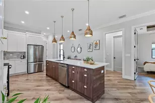 3530 Hibiscus Ave, Naples, FL 34104 - Photo 9