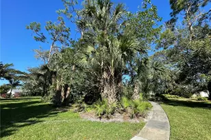 547 Eastwood Dr, Naples, FL 34110 - Photo 7