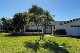 547 Eastwood Dr, Naples, FL 34110 - Photo 1