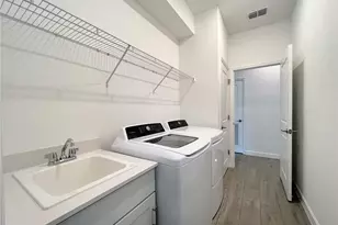 1388 Birdie Dr, Naples, FL 34120 - Photo 23