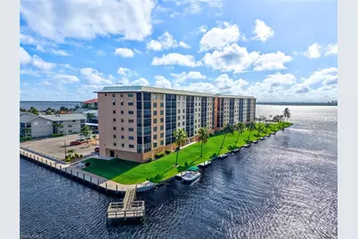 4260 SE 20th Pl #402, Cape Coral, FL 33904 - Photo 5